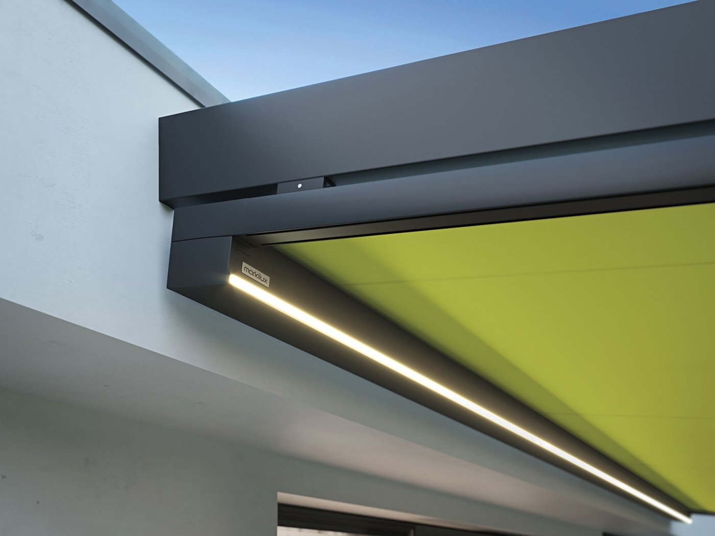 LED-line i kassetten på Markilux underglasmarkise